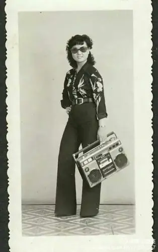 喇叭裤.收录机.蛤蟆镜的年代