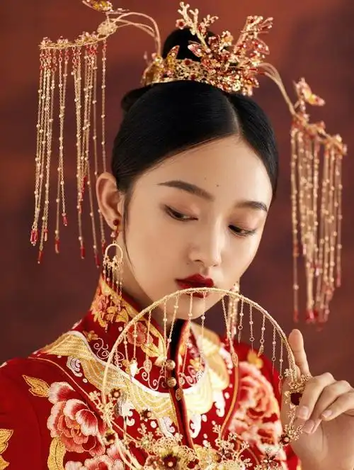 中式婚礼服有多美