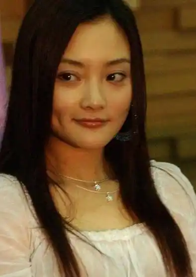 李小璐17岁旧照被扒,毫无美颜滤镜,这纯素颜我跪了_时候_家庭_皮肤