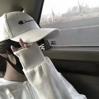 鸭舌帽女生.女生头像