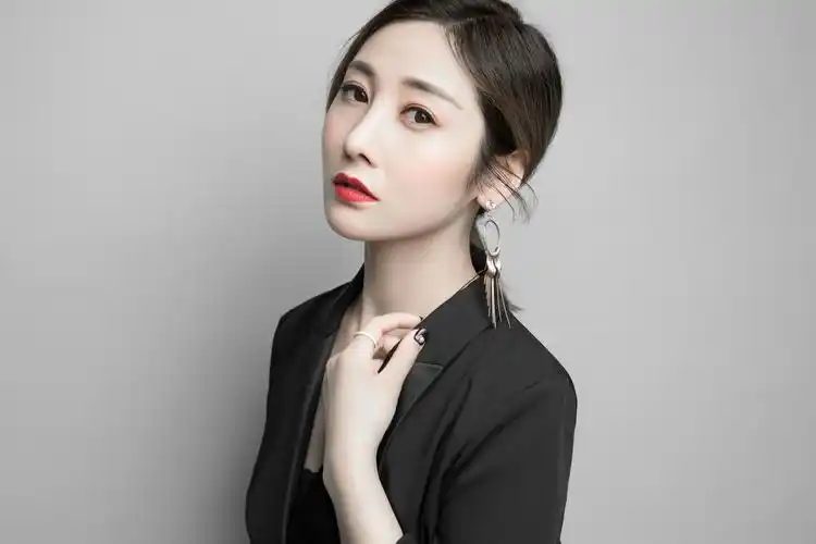 p data-id="gnbv8ykrro">马宁,中国内地女演员.