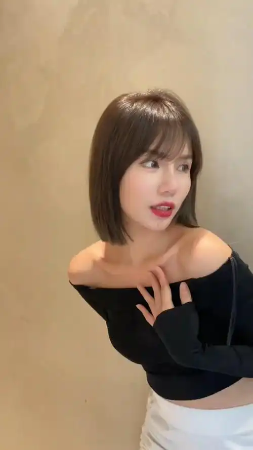 超a一刀切短发高级感满满