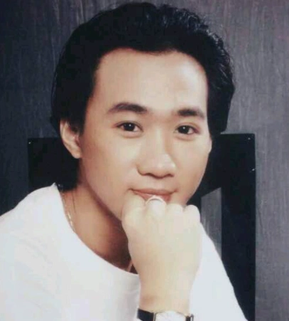 黄家驹的痴情女朋友,戴着30年前的求婚戒指,现56岁仍然孤身一人