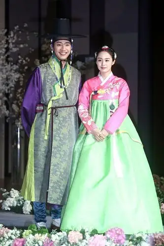 韩服女表演出服装 韩国古装传统宫廷朝鲜族礼服舞蹈影楼婚纱写真