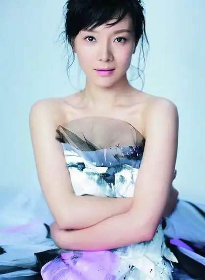 看了陈数年轻时的照片才明白为啥黄磊柳云龙等那么多人迷恋她