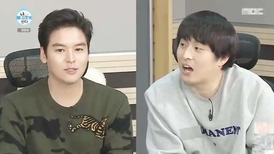 我独自生活李章宇爱嚼口香糖代替刷牙拍摄时也习惯成自然