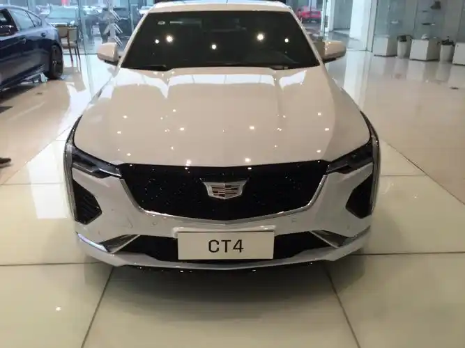 进店体验上市1个月的凯迪拉克ct4,外观年轻,内饰你喜欢吗?