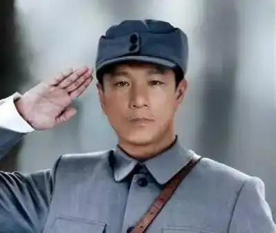 我们印象中的八路军军礼是这样子的啊:啊~对不起,放错图了.