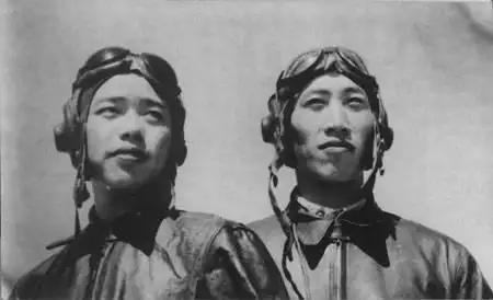 陈辉首席空战英雄赵宝桐中队传奇