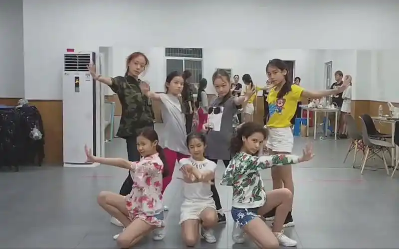 【舞法天女4绚彩归来】练舞花絮对接