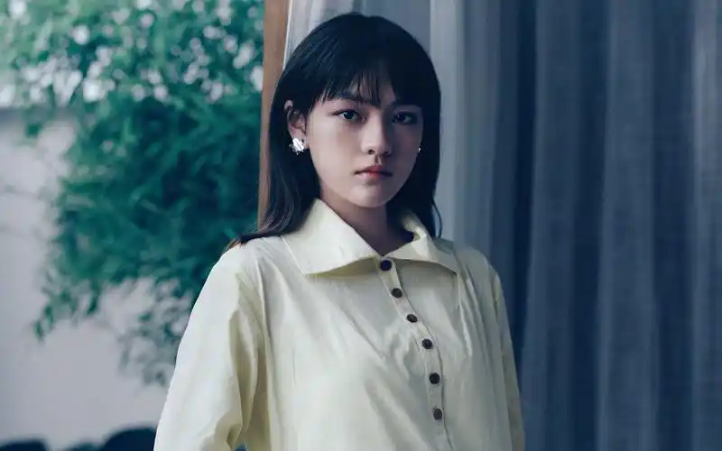 文淇夏日青空唯美高清桌面壁纸