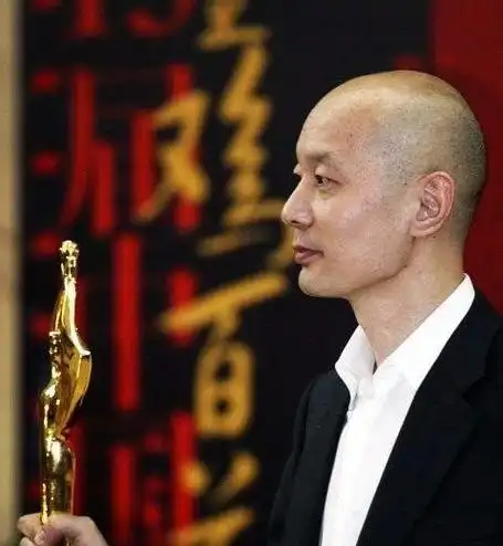 娱乐记者深入剖析:葛优凭借卓越演技,将生无可恋的情感完美呈现于"