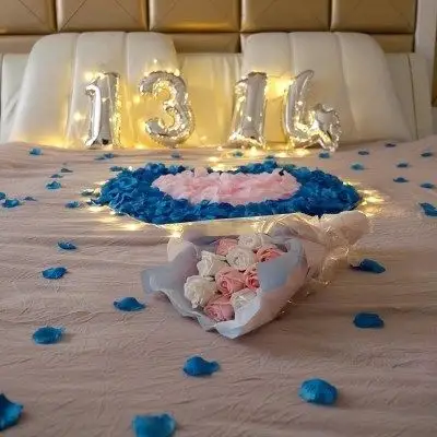 心形玫瑰花瓣图片