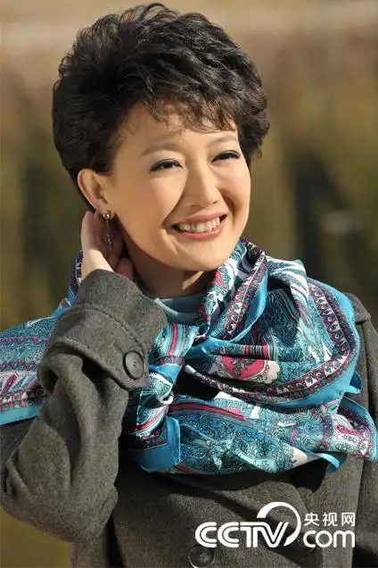 梁艳-主持人-cctv官网