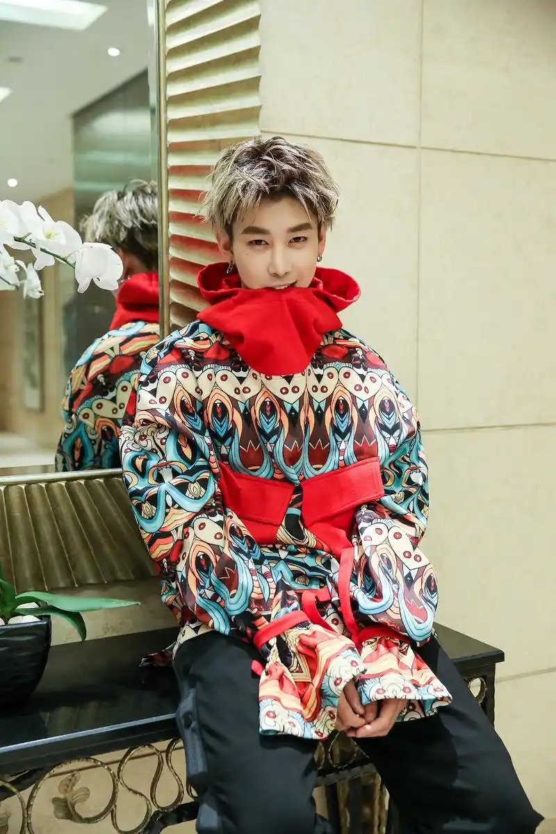 谢谢刘亚桐哥哥邀请我出席「桐人唐 · 中国炫境高级内衣时装秀」