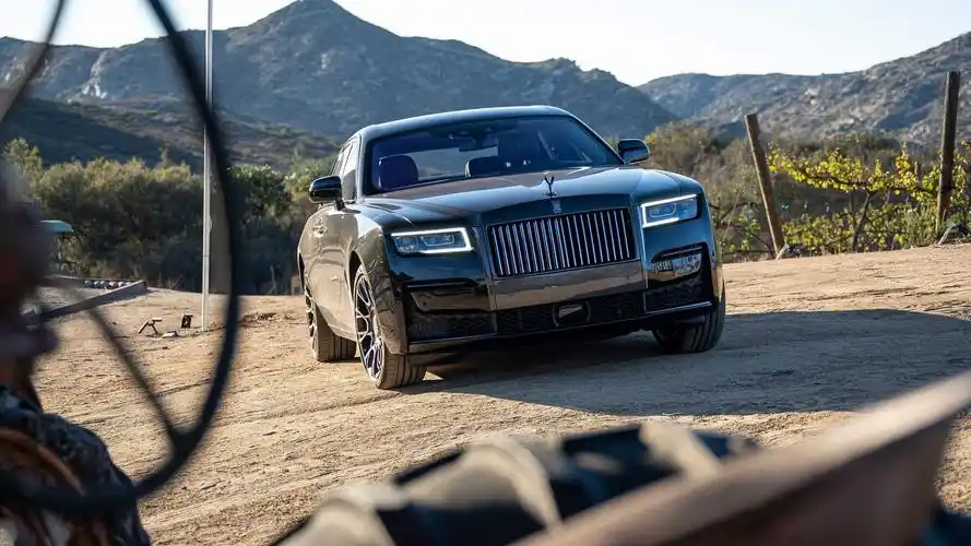 海外试驾2022款古斯特blackbadge海外首试全黑美学暗黑之神