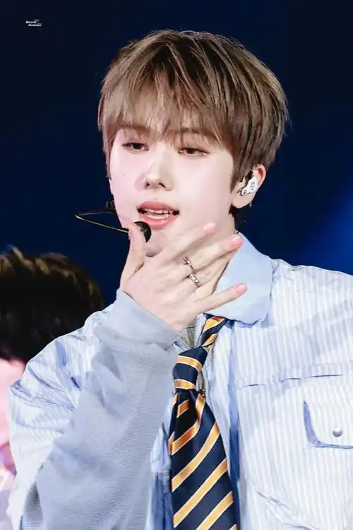 朴志晟元气少年