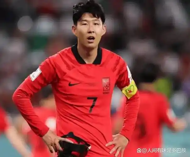 孙兴慜挑衅中国球迷:对客队球迷看台做出了一个"3比0"的手势