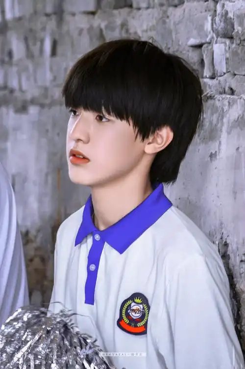 第一主唱张泽禹@tf家族-张泽禹 已上线……__财经头条
