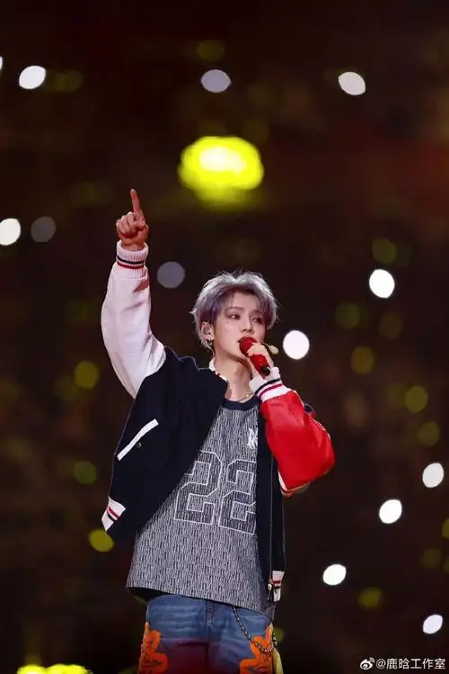 鹿晗黄子韬嗓音适配度##鹿晗黄子韬lights上线##鹿晗黄子韬新歌上线