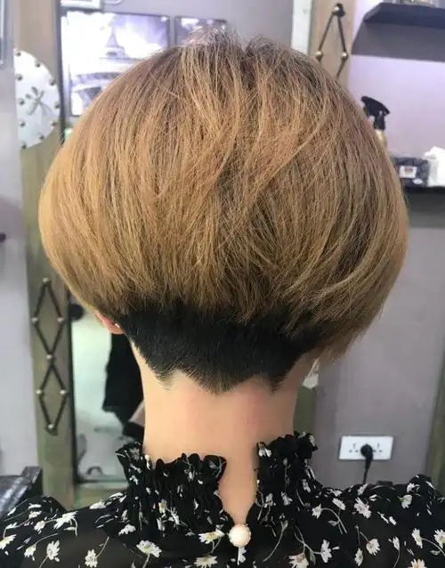 剃后脖短发正在流行,短发图片,发型图片