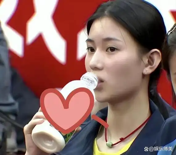 又美又会打!国乒美女"天花板",气质像袁咏仪曾是孙颖莎陪练