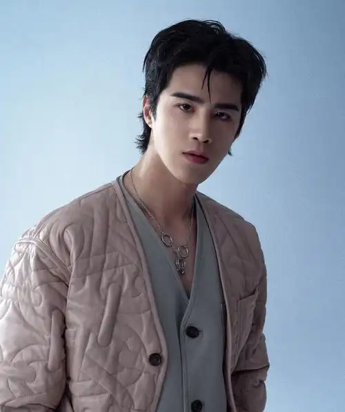 每日更新姜潮的经纪人微信号tzcm2022