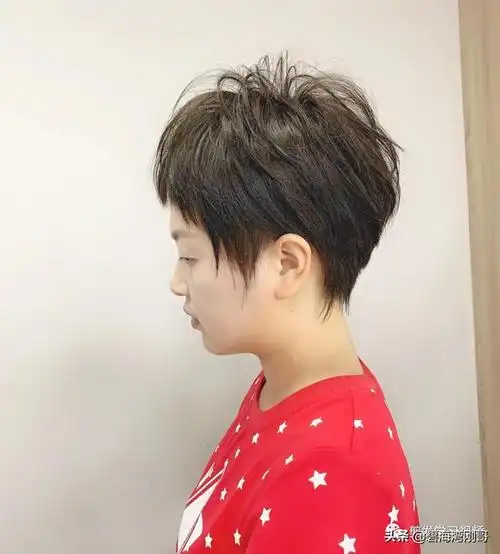 2020最火短发减龄烫发——2020最火短发减龄烫发发型-天晟网