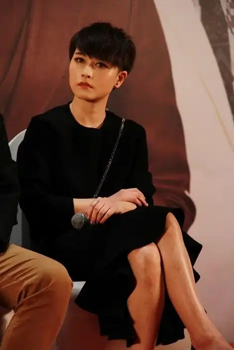 《初恋女友》持续热播 厉娜将为新剧演唱主题曲