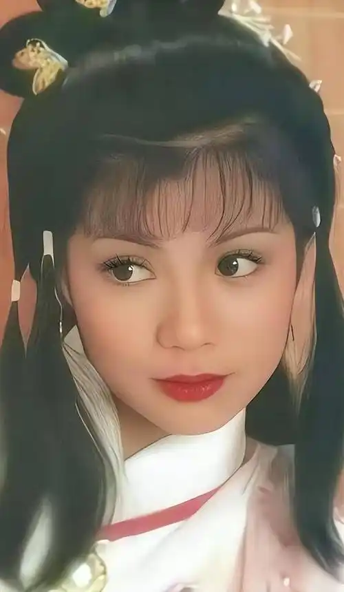 造就多部经典电影的徐克,如今也甘愿为"顶流折腰"_黄蓉_金庸_李一桐