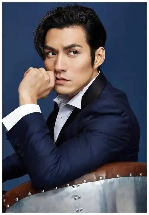 挑战叔圈榜样揭晓十位帅气大叔力量超乎你想象的亮眼之选