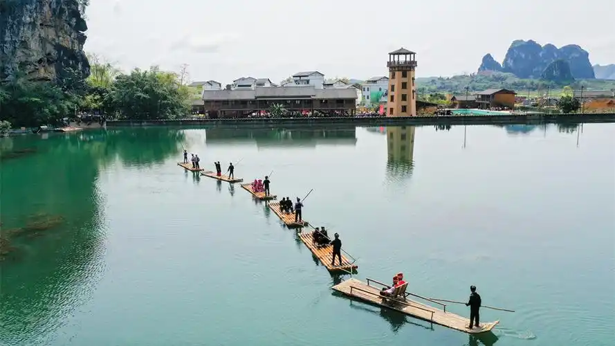 【节庆里的壮美广西】中越边民欢聚龙州共庆"春龙节"-国际在线