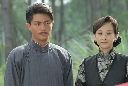 穆婷婷新一剪梅牵手霍建华年龄跨度大受赞