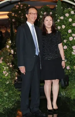 伏明霞与老公携手参加高级婚宴 郭晶晶公公现身【3】