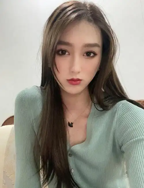 抖音网红佳凯小鲜奶福利图片女网红佳凯小鲜奶微博生活照写真