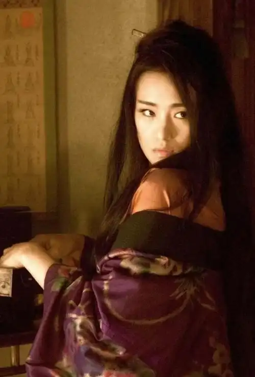 艳与寂!《艺伎回忆录》中的巩俐 (2005)