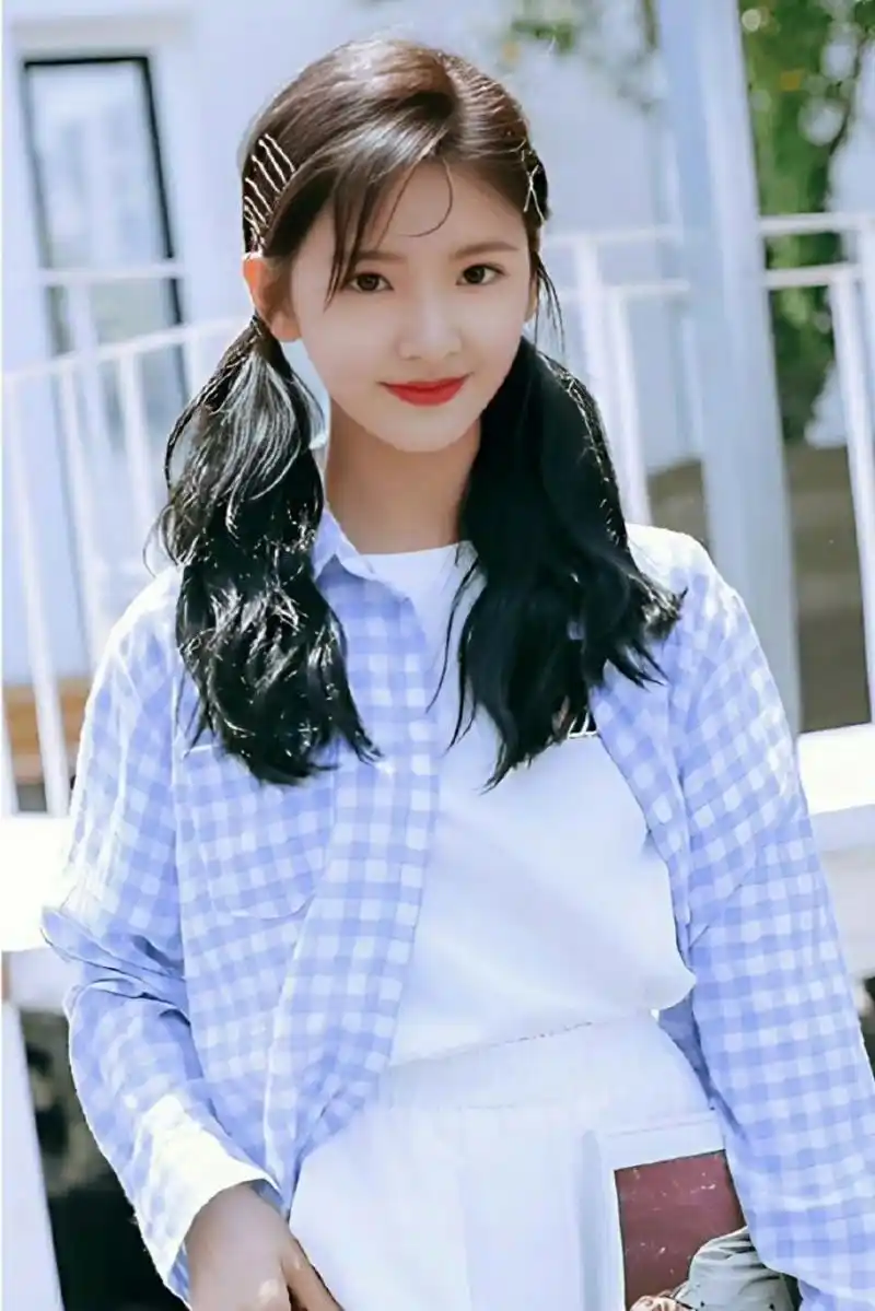 章若楠早期的写真,清新纯美