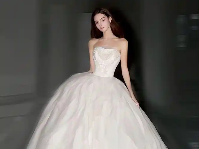 【薇拉皇后租婚纱】verawang王薇薇婚纱 九亿少女的梦,有哪个女孩能