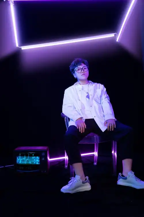 span> sup data-ctrid="svdciizp3gor">17 /sup>,中国内地原创女歌手