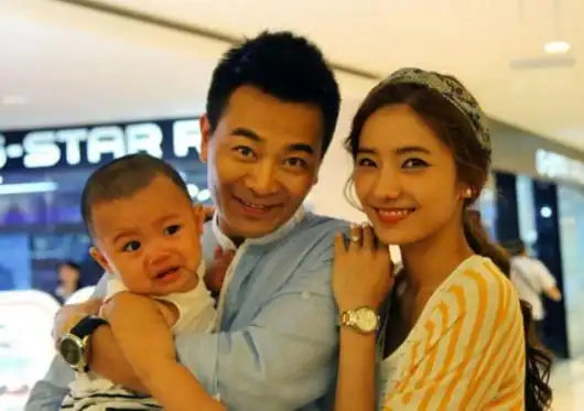 吴樾韩彩英拍小两口靠英语交流