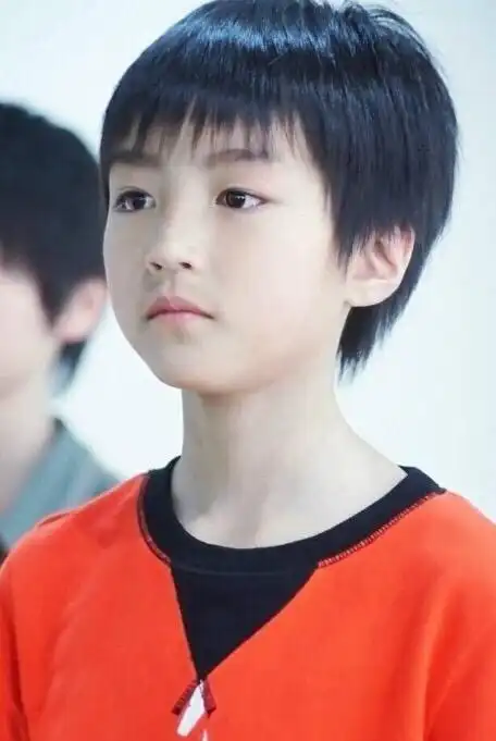 十二岁是最适合锅盖头的年纪盘点无敌可爱的幼崽时期