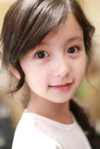裴佳欣,高颜值可爱的小天使