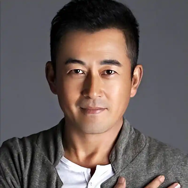 2014年,王志飞登上了《我不是明星第四季》的舞台,而他的儿子王也瞒着