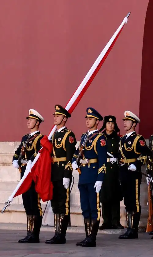 2018年1月1日天安门广场升国旗仪式,全新亮相的中国人民解放军仪仗队!