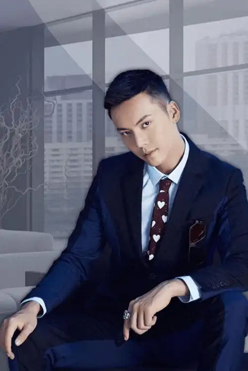 祖籍广东云浮的香港爱国艺人陈伟霆,可惜认祖归宗未果