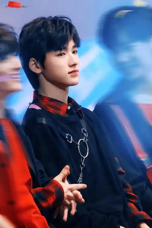 宋亚轩超话7715#宋亚轩王牌对王牌#我爱上了太阳20191208tmea舞台