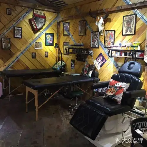 大鲨鱼刺青门店主图图片-北京纹身-大众点评网