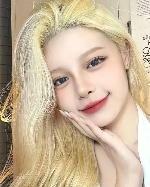 08非常特别的沙金色发色有机会一定要染一次