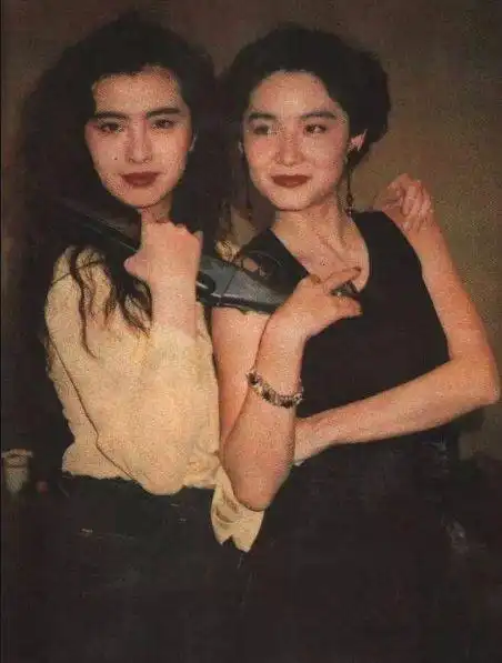 王祖贤林青霞年轻时美貌不分上下小时候却一眼分出胜负差距太大