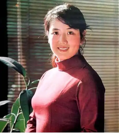 "大众情人"李秀明老照片 飞扬头条_飞扬网